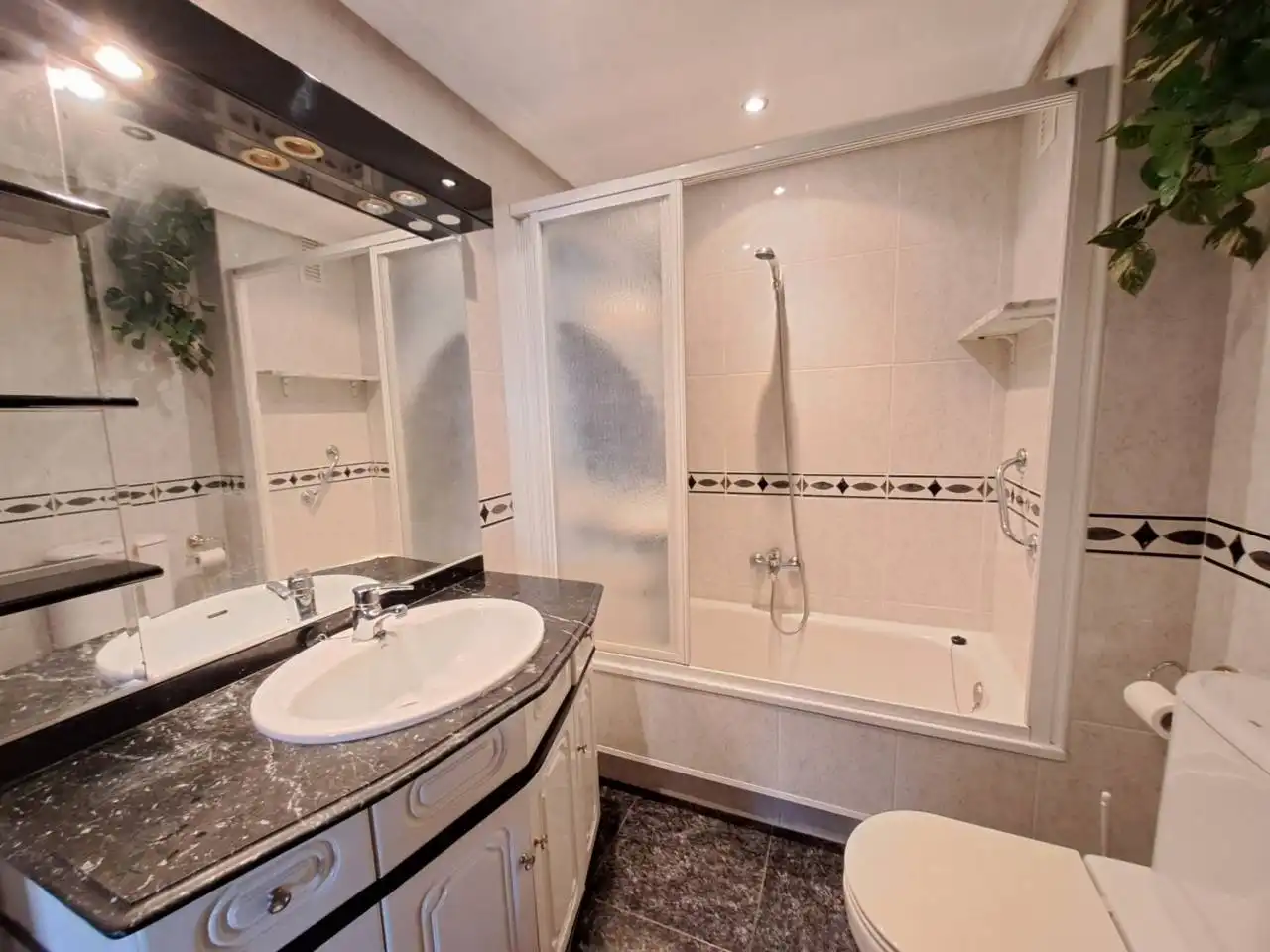 Bathroom of Flat for sale in Burgos  with Heating and Terrace
