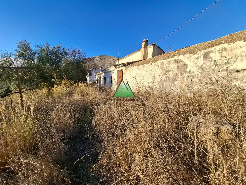 Finca rústica en venda en Periana amb Jardí privat