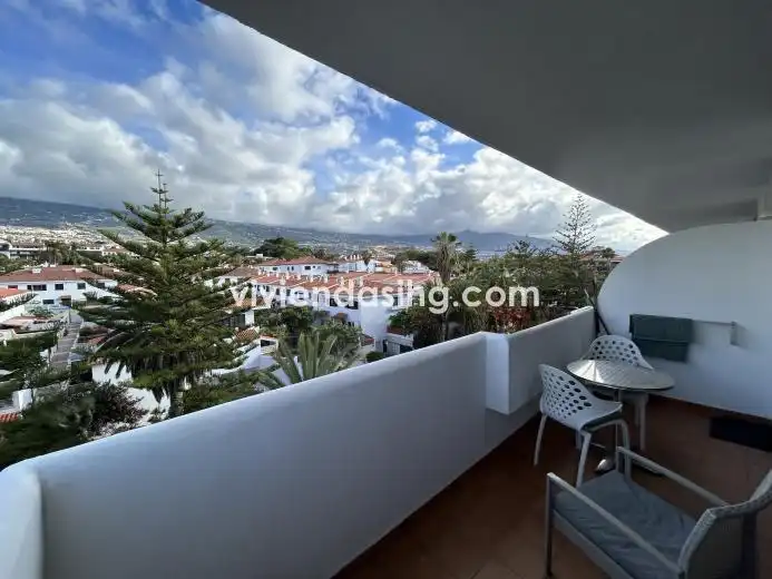 Vista exterior de Piso de alquiler en Puerto de la Cruz con Parquet, Terraza y Amueblado