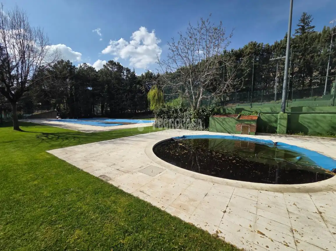 Piscina de Piso en venta en Collado Mediano con Calefacción y Trastero