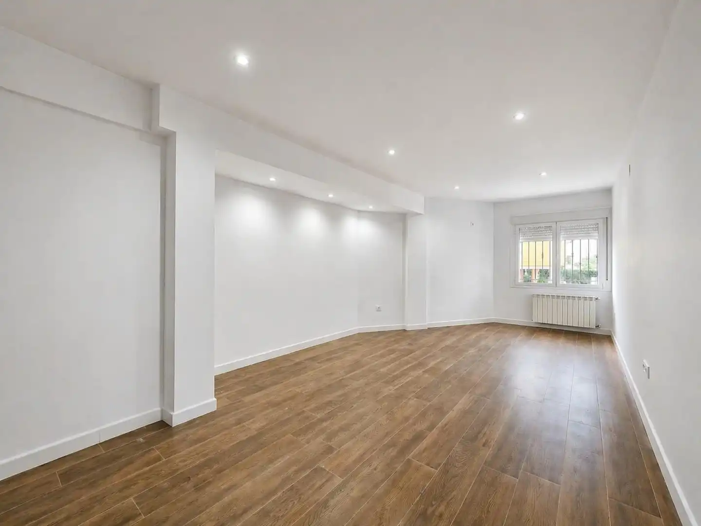 Flat for rent in Plasencia  with Terrace