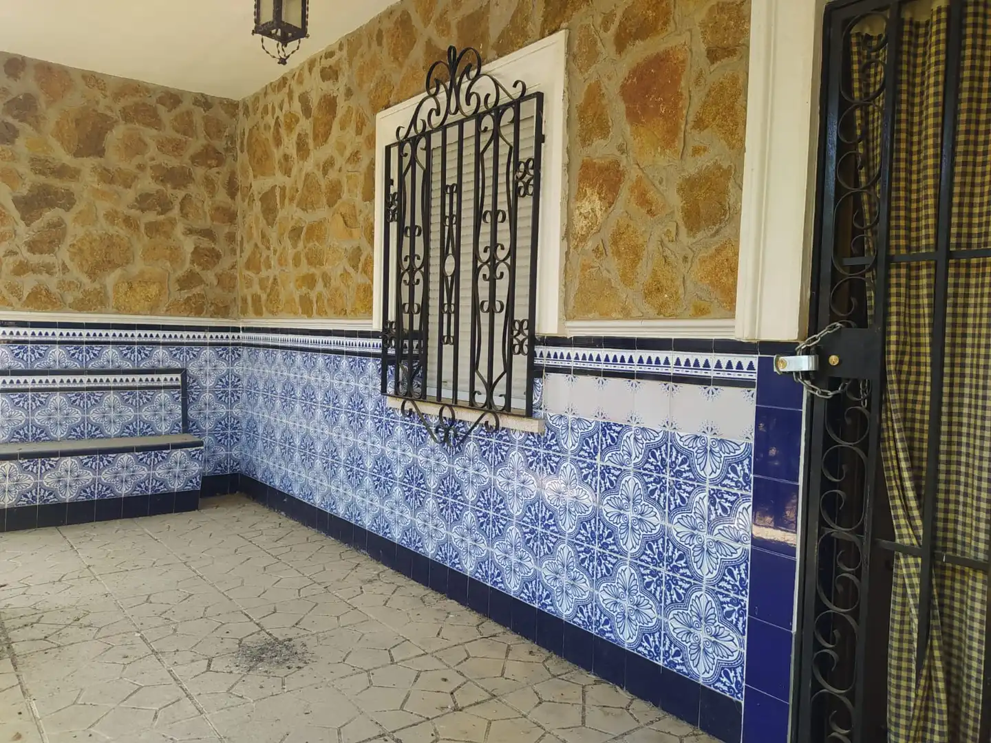 Houses for sale in Talarrubias  with Air Conditioner, Private garden and Storage room