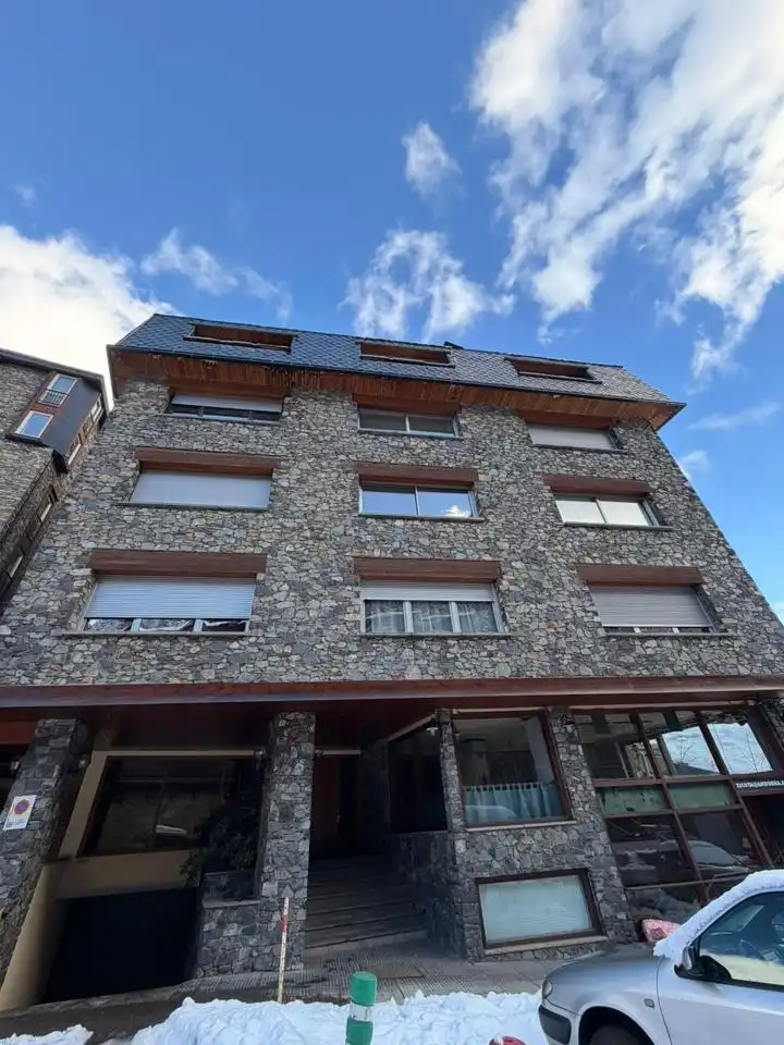 Àtic amb ascensor en venda a De Arinsal, imagen 3