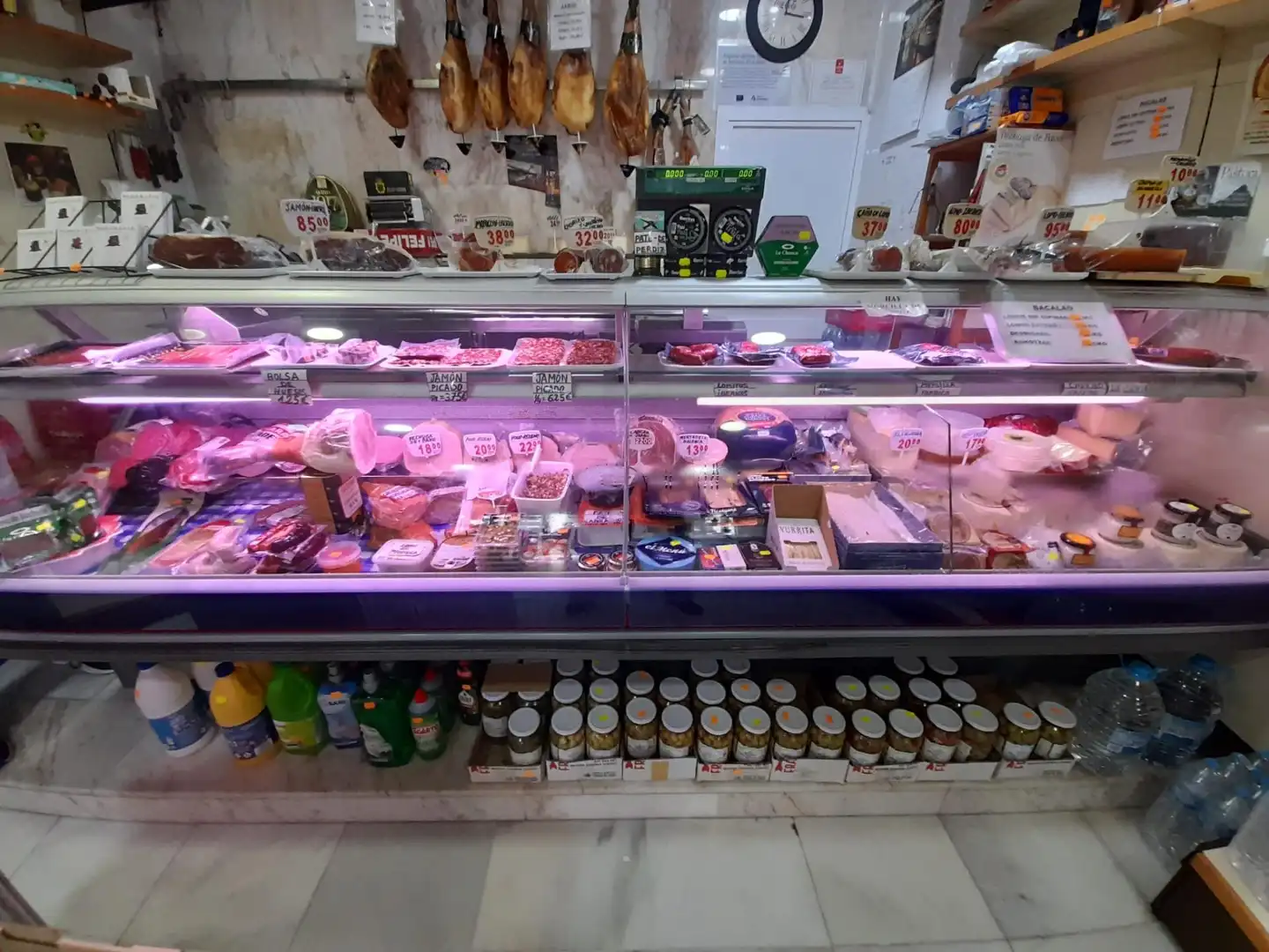 Local de lloguer en Cádiz amb Aire condicionat