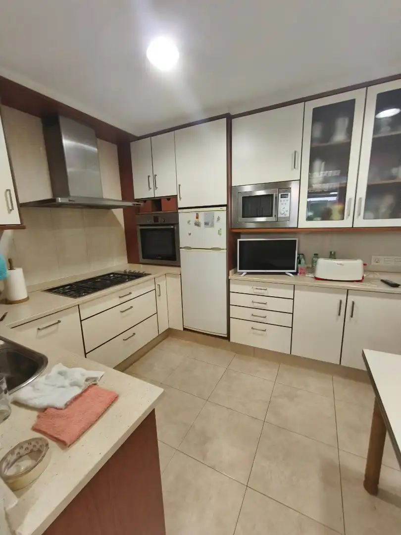 Cocina de Piso de alquiler en Santiago de Compostela  con Calefacción, Parquet y Amueblado