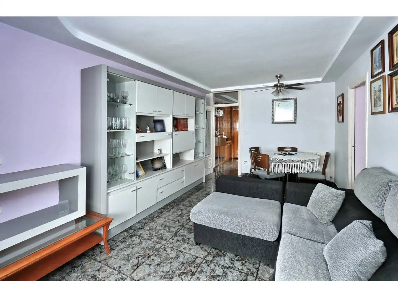 Sala de estar de Piso en venta en Barcelona con Calefacción y Amueblado