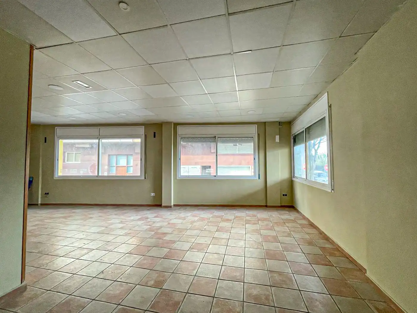 Local comercial de lloguer a Plaça Bascara, imagen 4