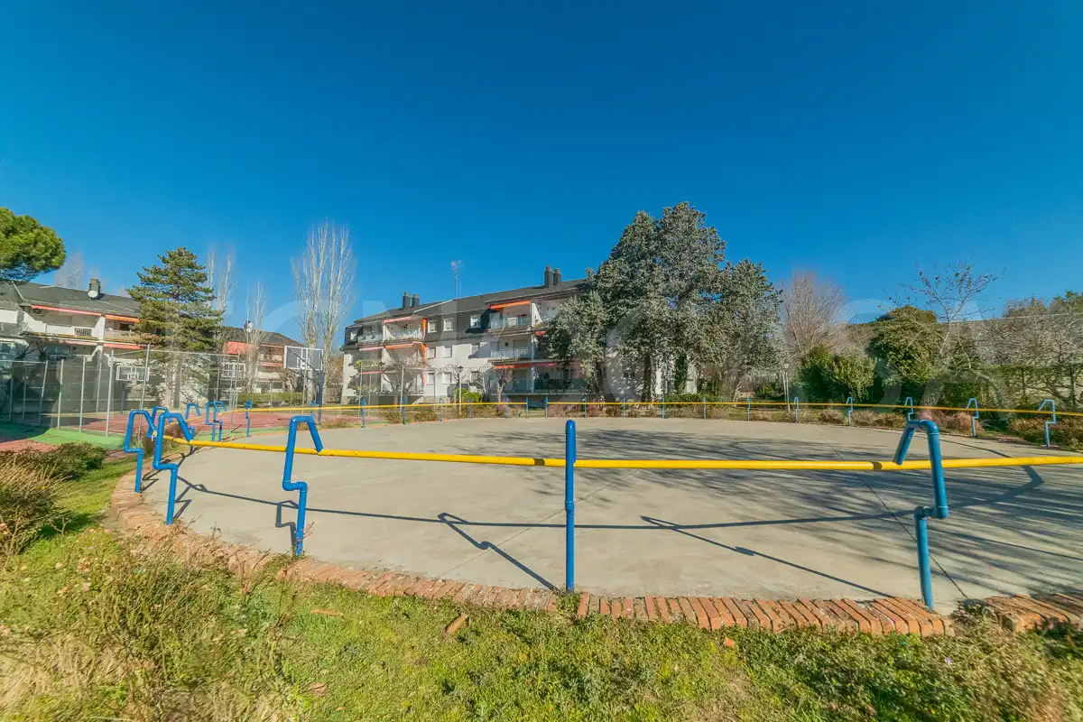 Vista exterior de Pis en venda en Alpedrete amb Aire condicionat, Calefacció i Terrassa