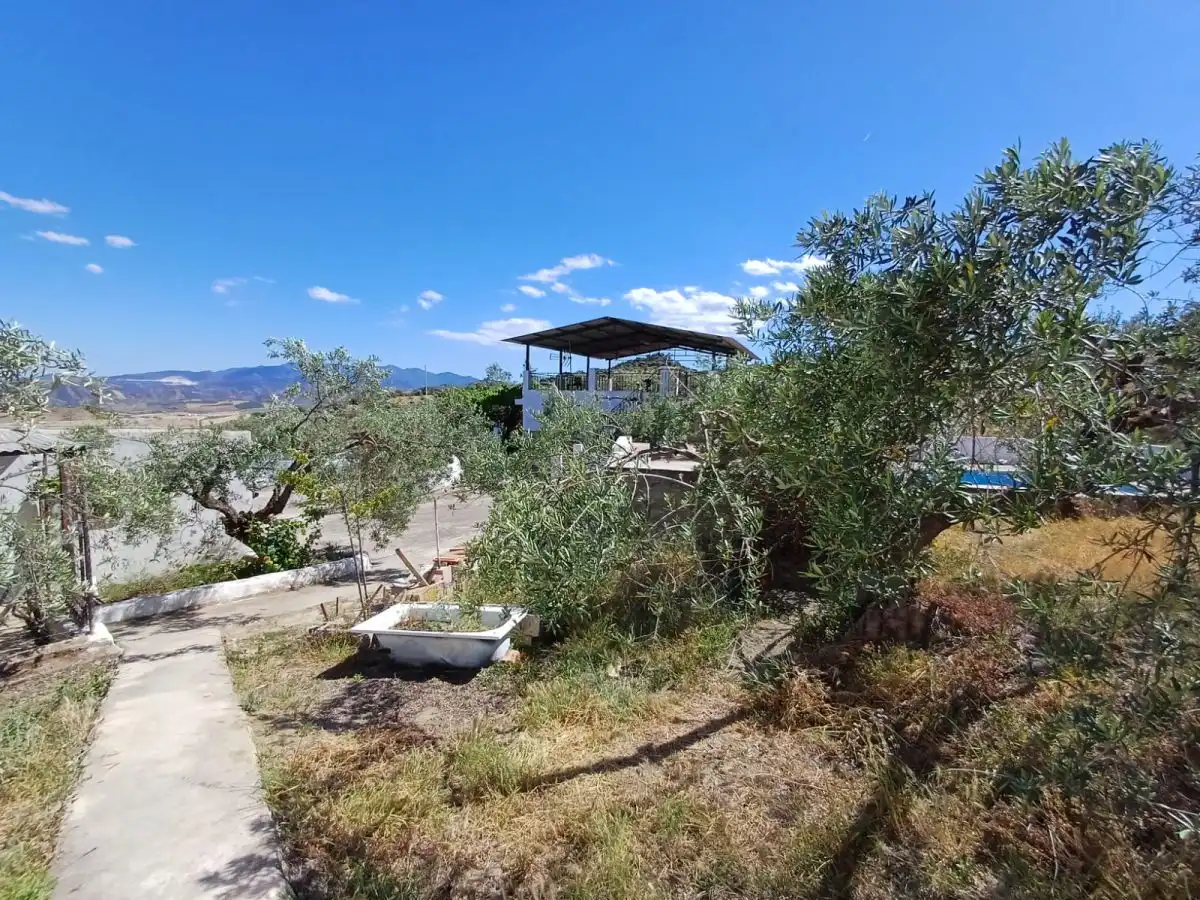 Jardí de Finca rústica en venda en Alozaina amb Aire condicionat, Calefacció i Terrassa