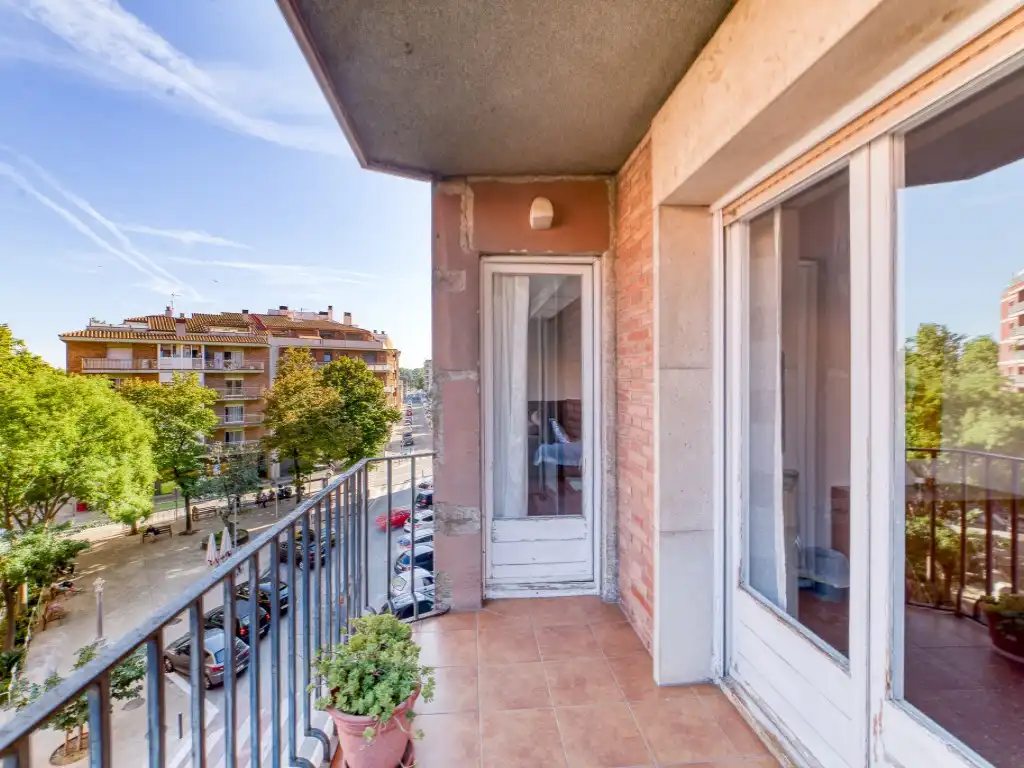 Balcony of Flat for sale in Figueres  with Furnished