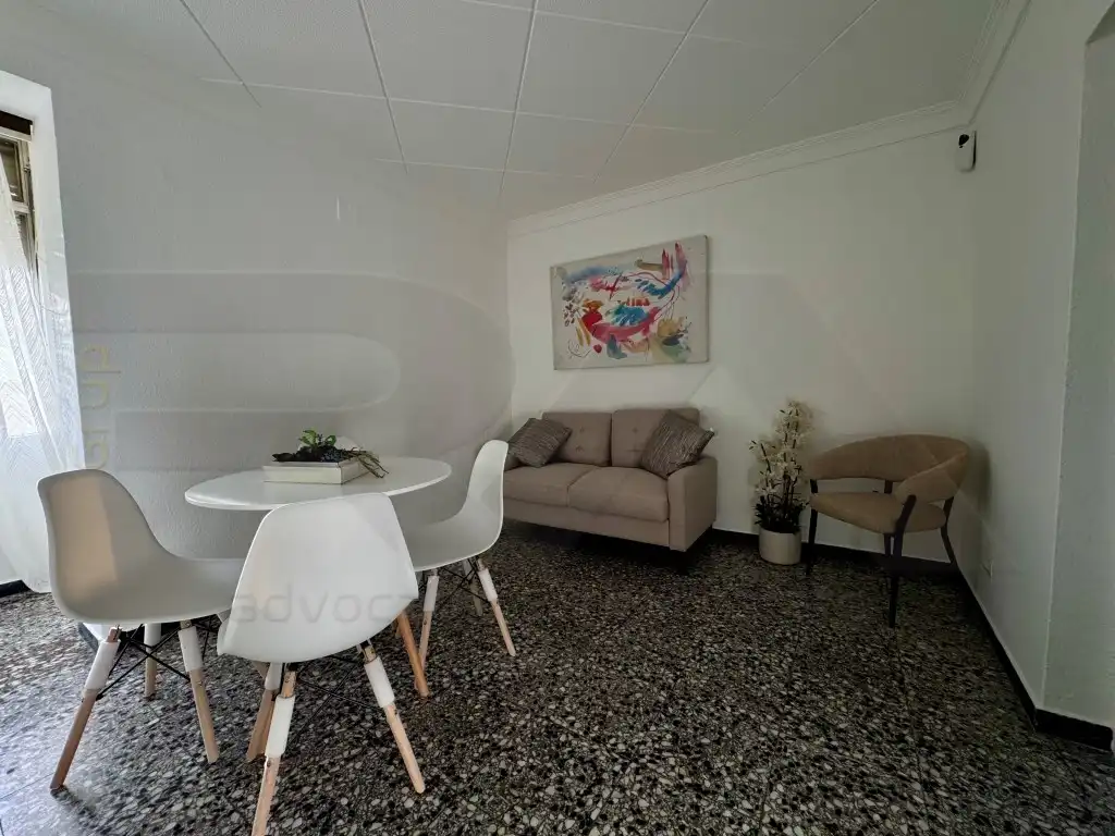 Sala d'estar de Pis en venda en Tarragona amb Forn