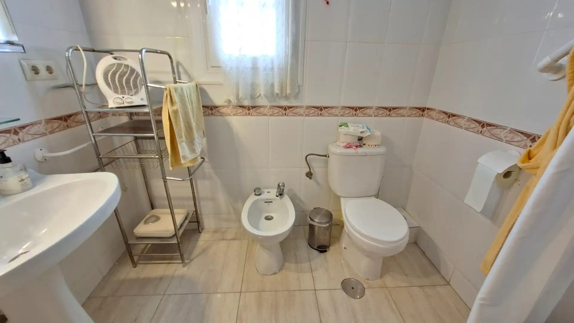 Badezimmer von Wohnung zum Verkauf in San Vicente del Raspeig / Sant Vicent del Raspeig mit Balkon