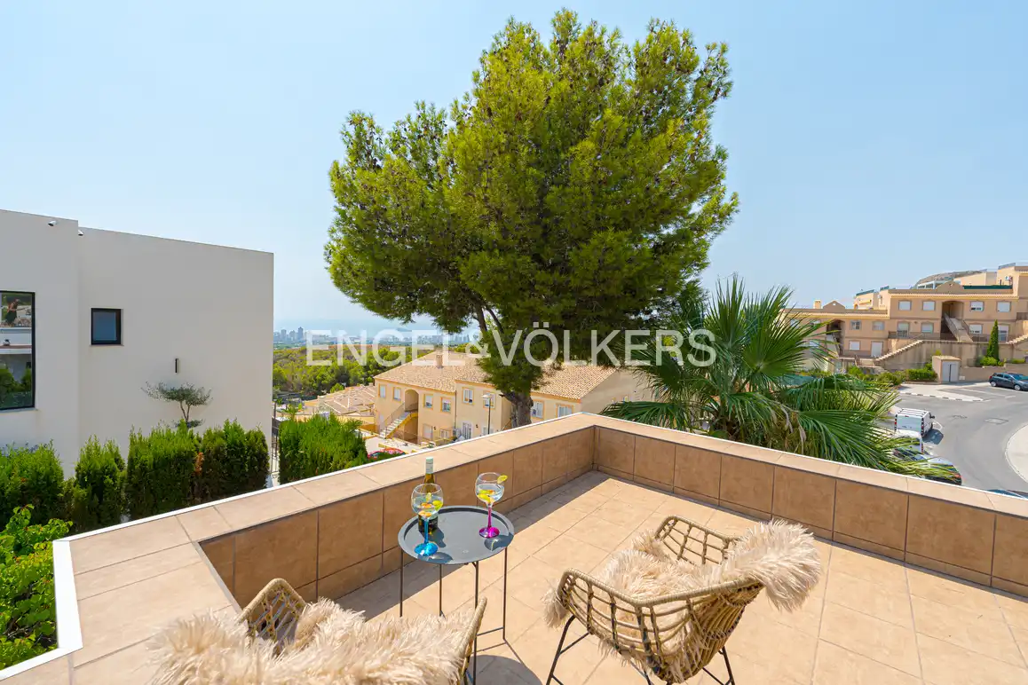 Terraza de Casa o chalet en venta en La Nucia con Aire acondicionado, Jardín privado y Piscina