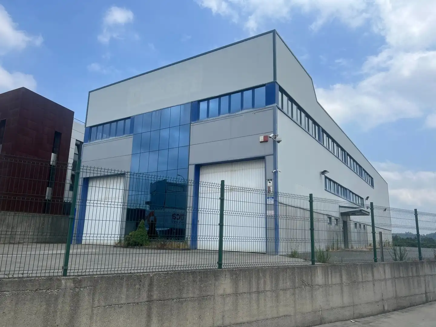 Industrial building to rent in Rúa da Industria