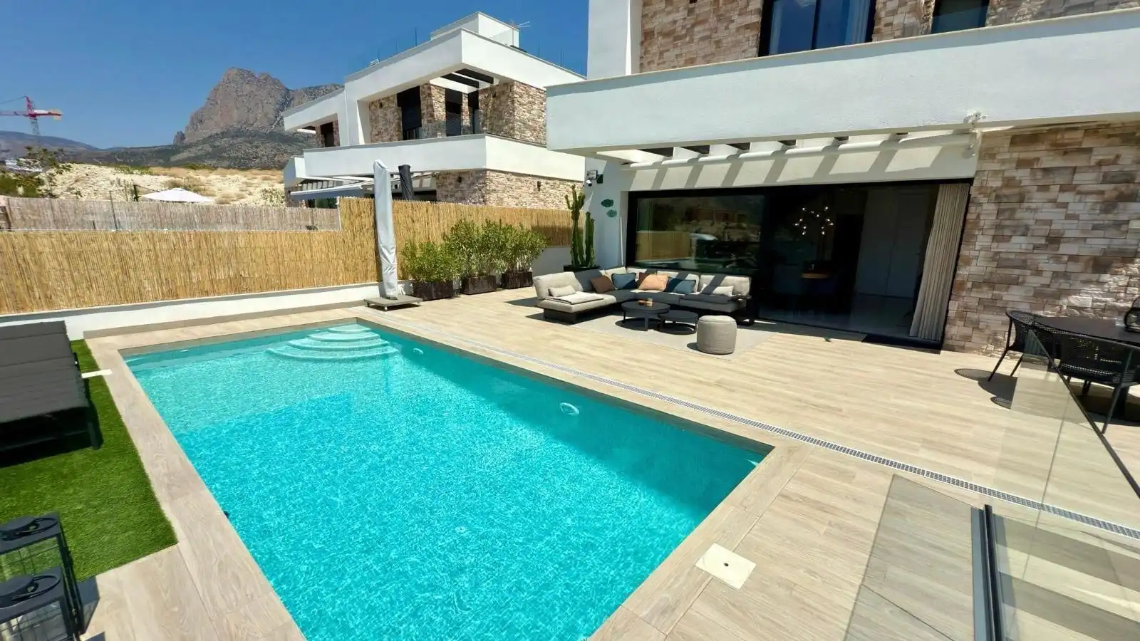 Piscina de Casa o chalet de alquiler en Finestrat con Aire acondicionado, Calefacción y Jardín privado