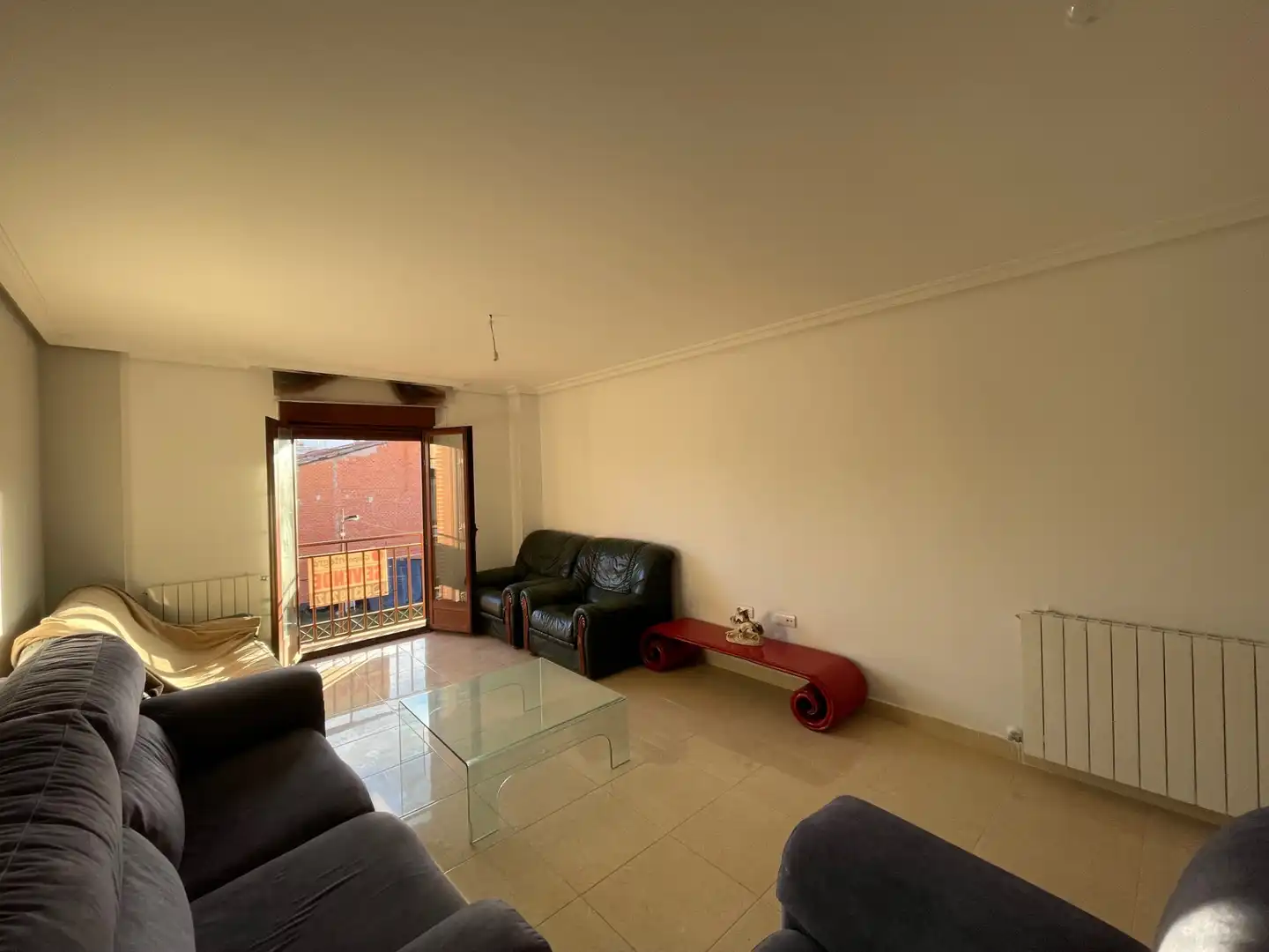 Living room of Flat for sale in Medina del Campo  with Heating, Terrace and Storage room