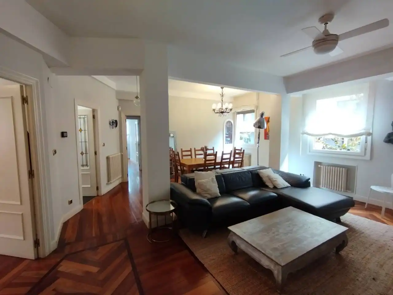 Wohnzimmer von Wohnung zur Miete in Bilbao  mit Heizung, Parkett und Möbliert