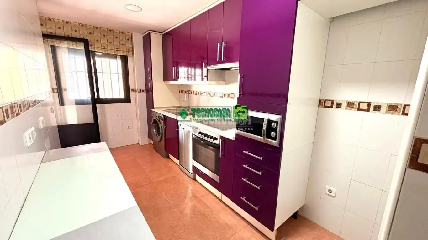 Vista exterior de Piso en venta en Yuncler con Aire acondicionado y Calefacción