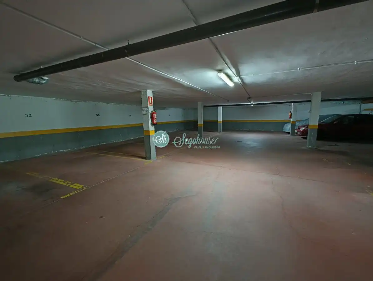 Parking of Flat for sale in Segovia  with Heating, Storage room and Furnished