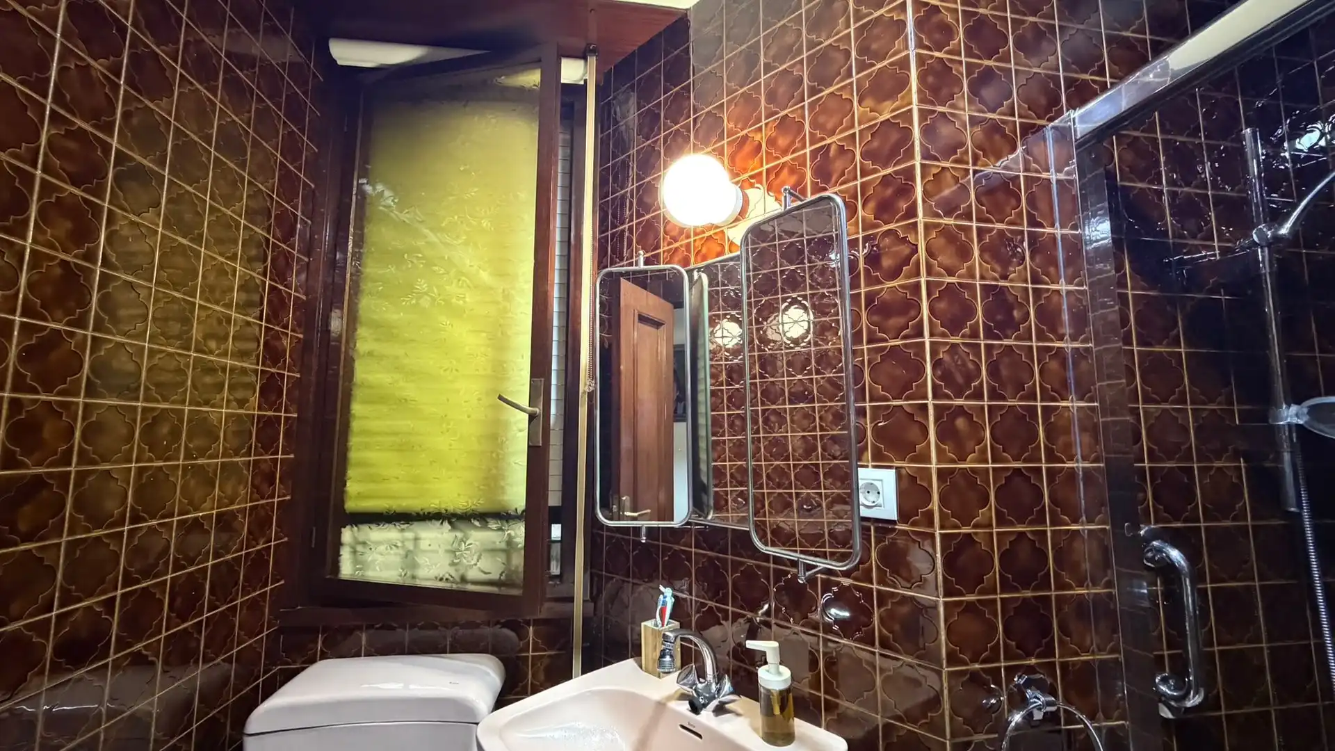 Bathroom of Flat for sale in Indautxu