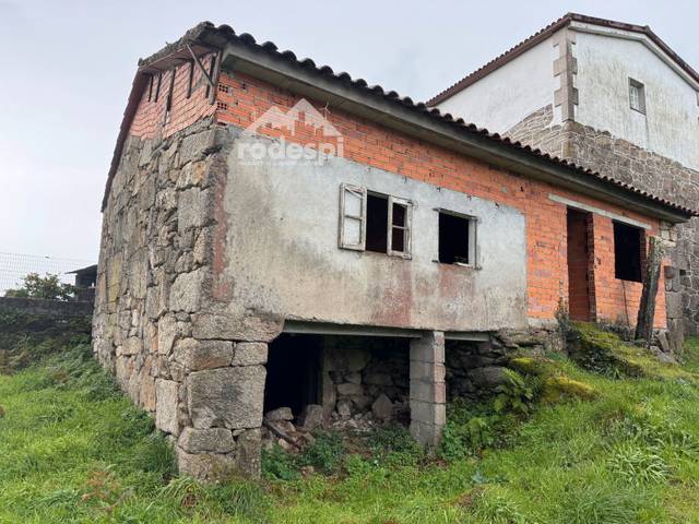 Casa adosada en Venta en As Neves