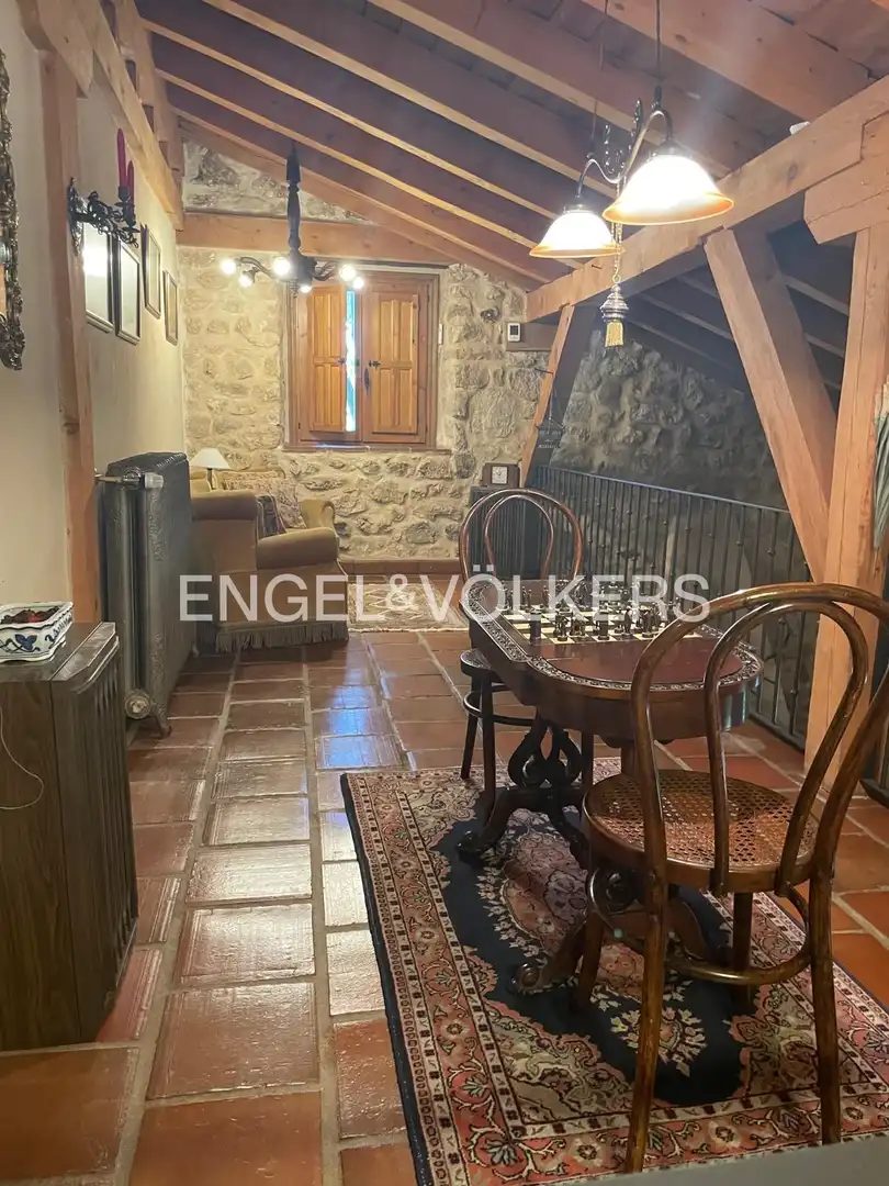 Comedor de Casa o chalet en venta en Condado de Castilnovo con Aire acondicionado, Calefacción y Jardín privado