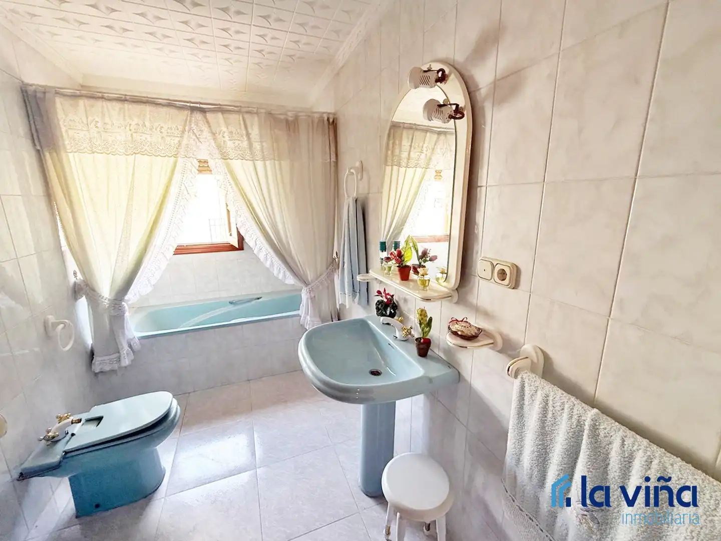 Casa con terraza en venta en Villanueva de Tapia, imagen 3