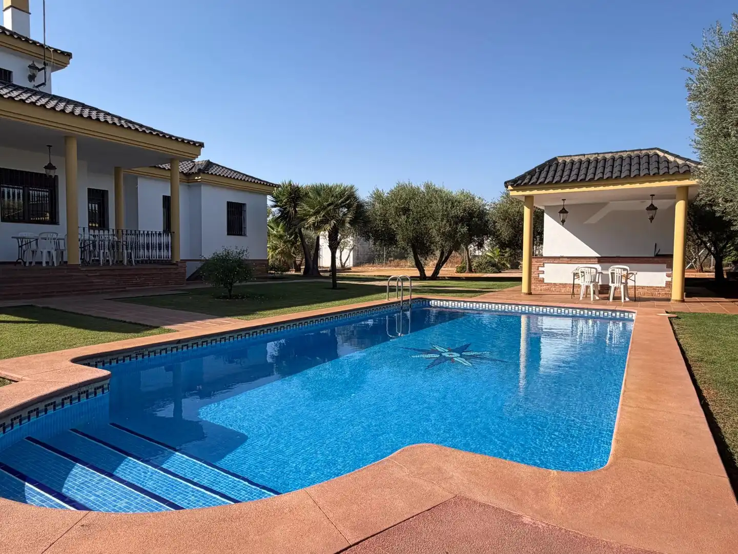 Casa con piscina en venta en Mairena del Alcor, imagen 13