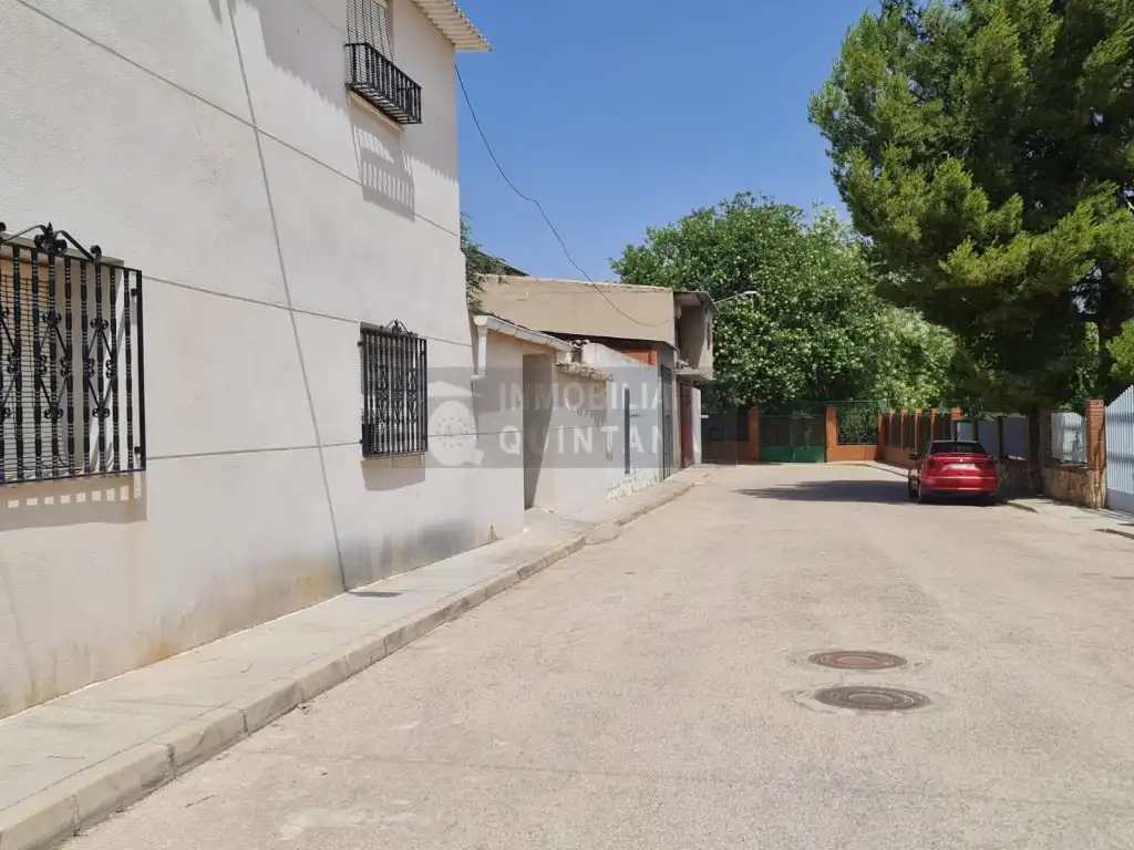 Houses for sale in Calle Gavilanes, Miguel Esteban