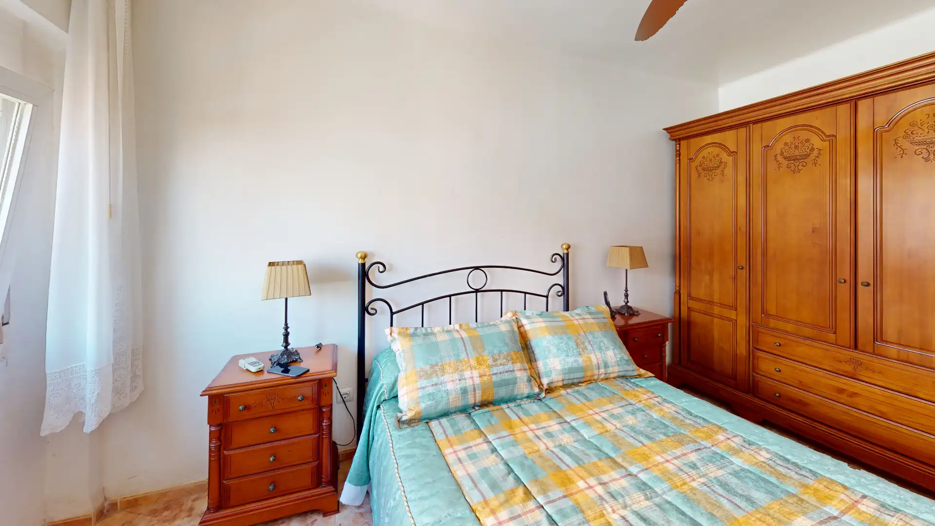 Habitación de Piso en venta en Almería con Aire acondicionado, Amueblado y Horno