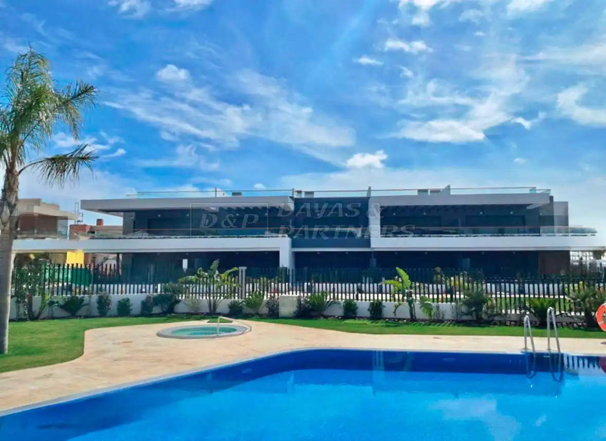 Piscina de Ático en venta en Torrevieja con Aire acondicionado, Calefacción y Terraza