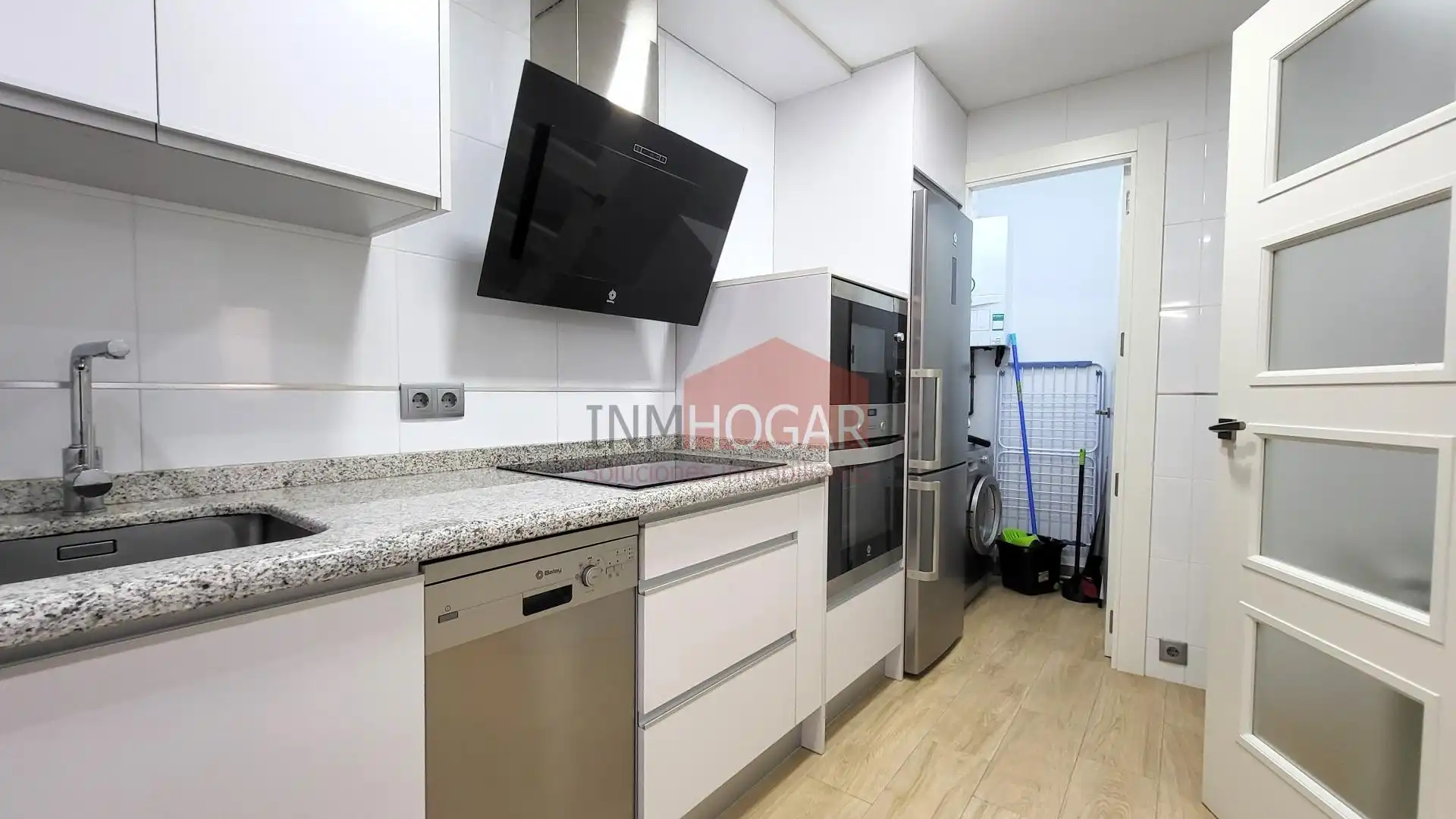 Cocina de Piso en venta en Ávila con Calefacción, Trastero y Balcón