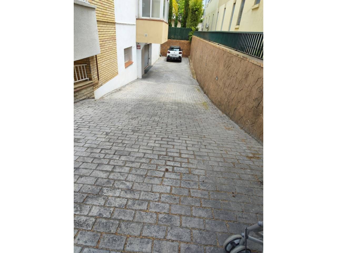 Exterior view of Garage for sale in Salou