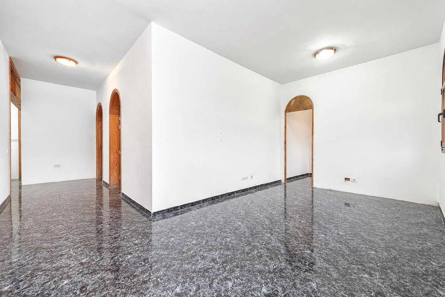 Houses for sale in Ingenio  with Air Conditioner, Heating and Private garden