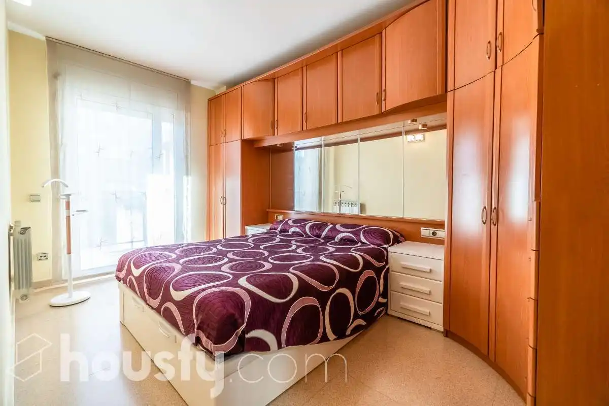 Schlafzimmer von Wohnung zum Verkauf in Sabadell mit Klimaanlage, Heizung und Möbliert