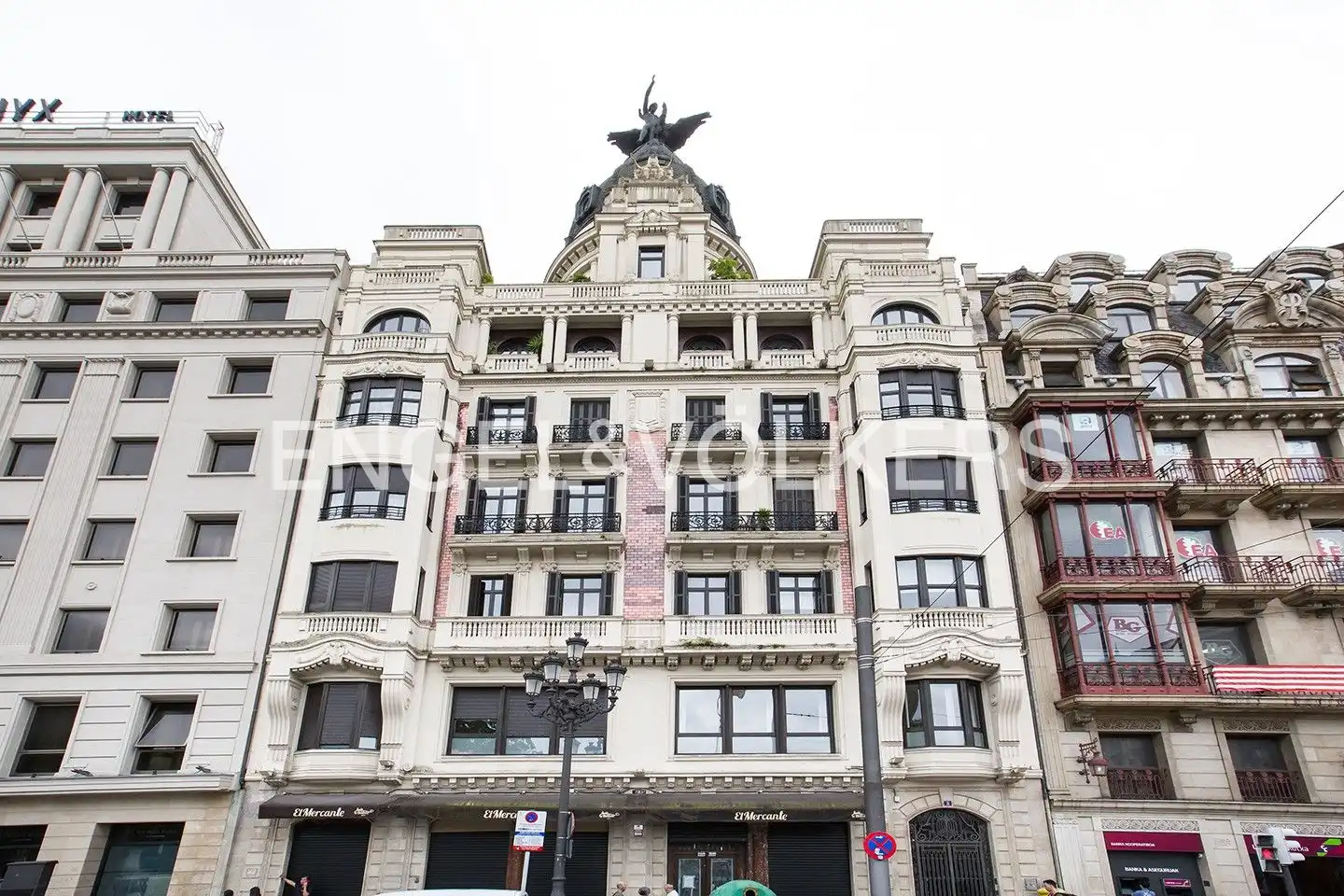 Vista exterior de Piso de alquiler en Bilbao  con Calefacción, Amueblado y Balcón