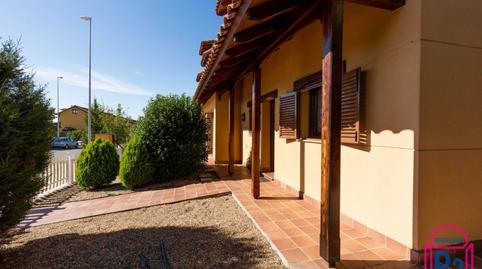 Photo 3 of Single-family semi-detached for sale in Del Golf, Valverde de la Virgen, León
