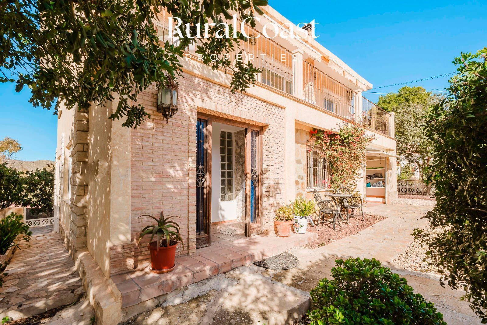 Vista exterior de Casa o xalet en venda en El Campello amb Aire condicionat, Calefacció i Terrassa