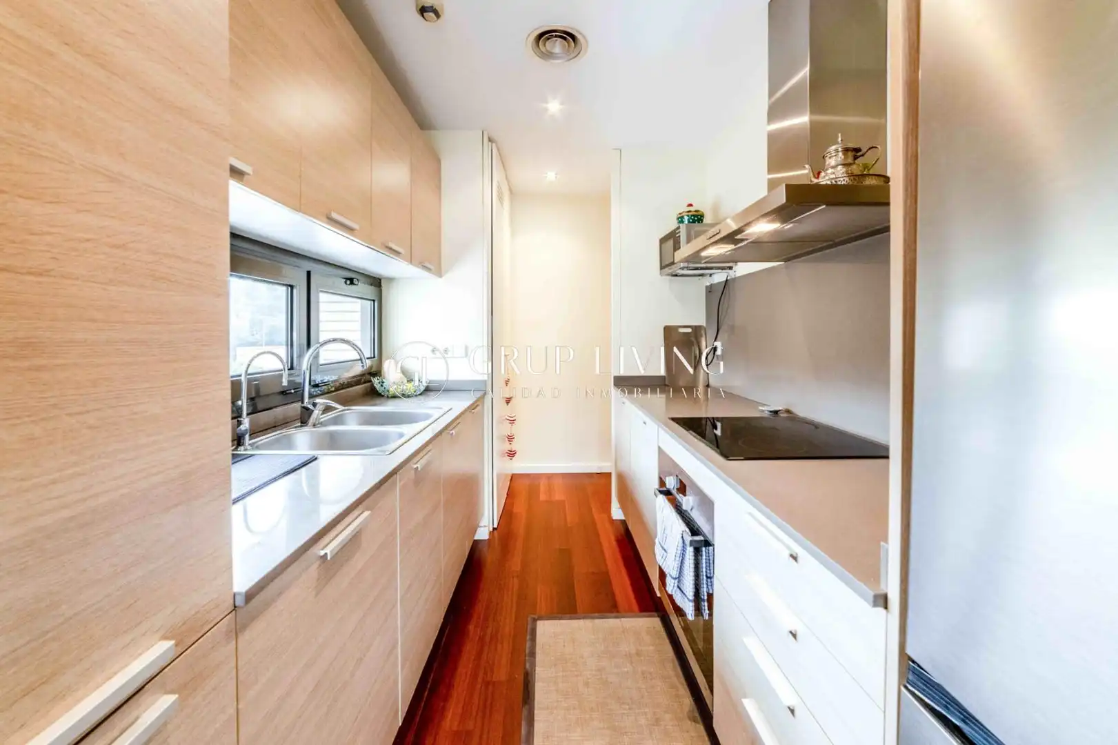 Kitchen of Flat for sale in Sitges  with Air Conditioner, Heating and Parquet flooring