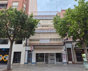 Vista exterior de Edifici en venda en Elche / Elx