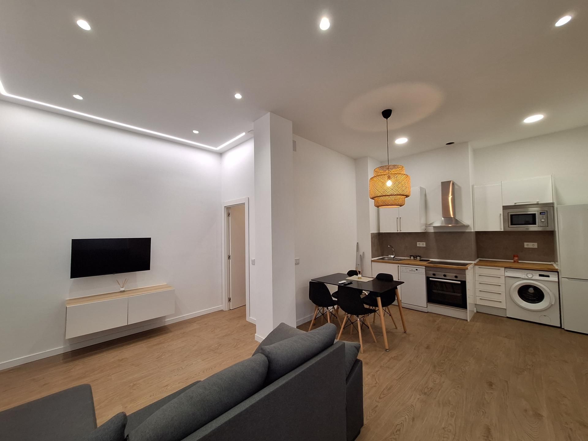 Living room of Flat to rent in Benalmádena  with Air Conditioner, Heating and Terrace