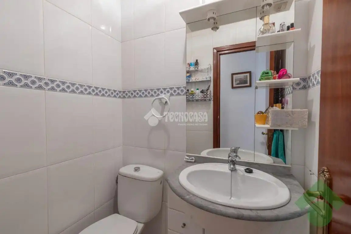 Bany de Pis en venda en Loja amb Aire condicionat i Balcó