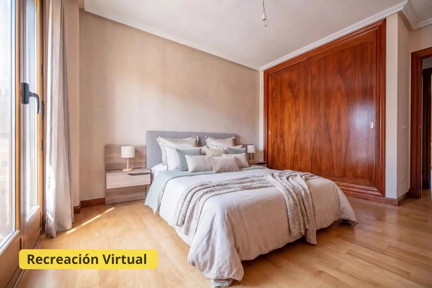 Habitación de Piso en venta en Ávila con Calefacción y Trastero