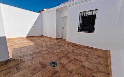 Terrassa de Casa adosada en venda en Umbrete amb Jardí privat, Terrassa i Traster