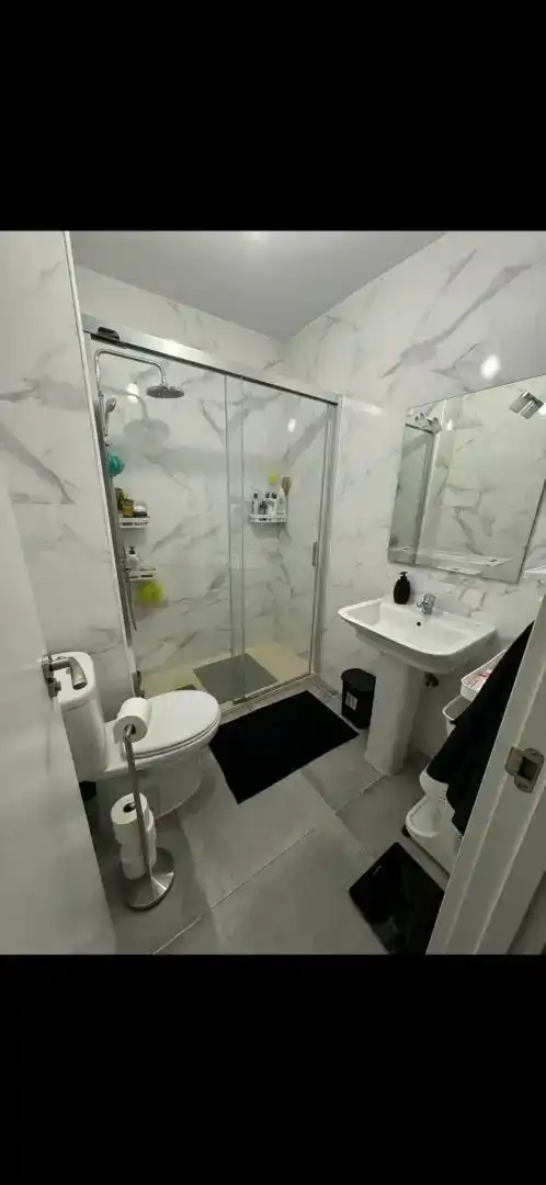 Bathroom of Apartments for rent in Fuenlabrada  with Parquet flooring, Furnished and Balcony