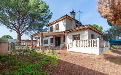 Exterior view of House or chalet for sale in Escalona  with Private garden and Community pool