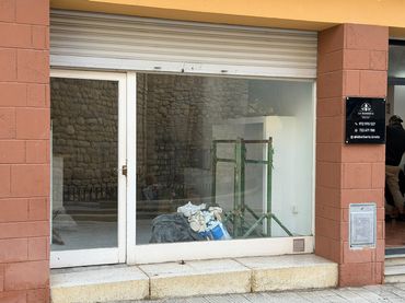 Local commercial à louer à Nou 4