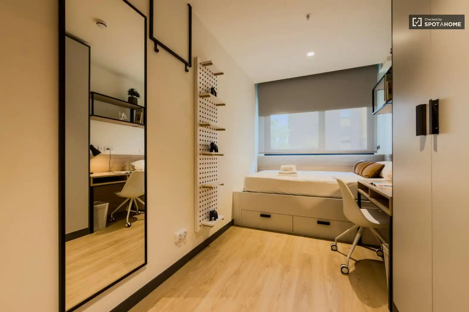 Habitación de Casa o chalet para compartir en Barcelona con Aire acondicionado, Terraza y Amueblado
