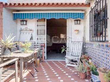 Àtic amb balcó en venda a Sants - Montjuïc