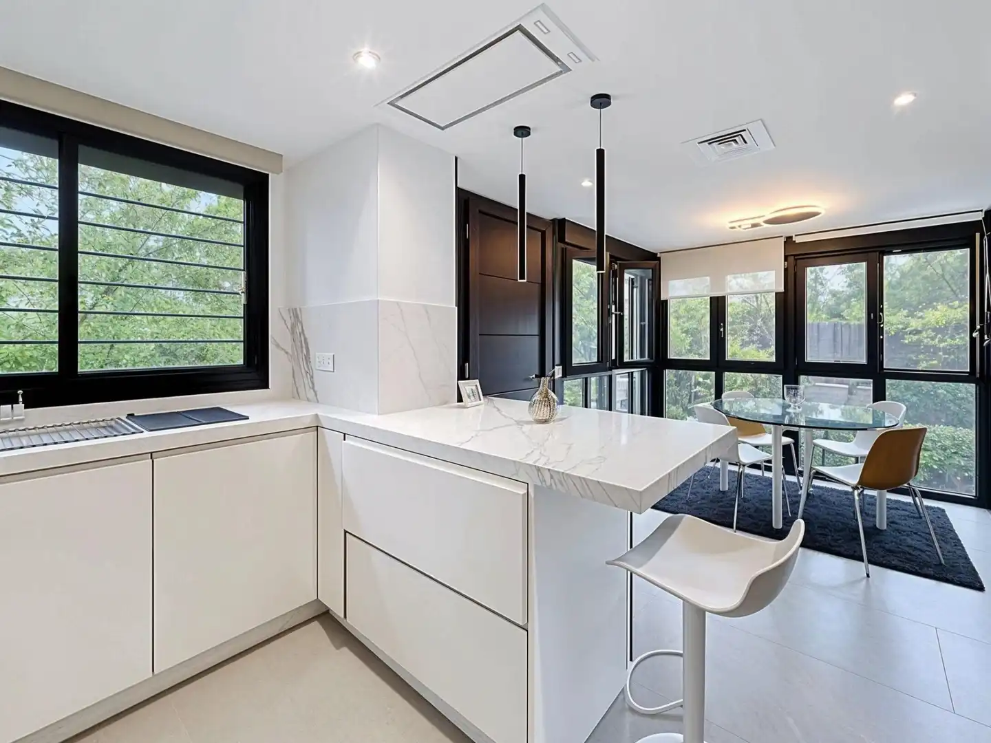 Cocina de Casa adosada de alquiler en Godella con Aire acondicionado, Calefacción y Jardín privado